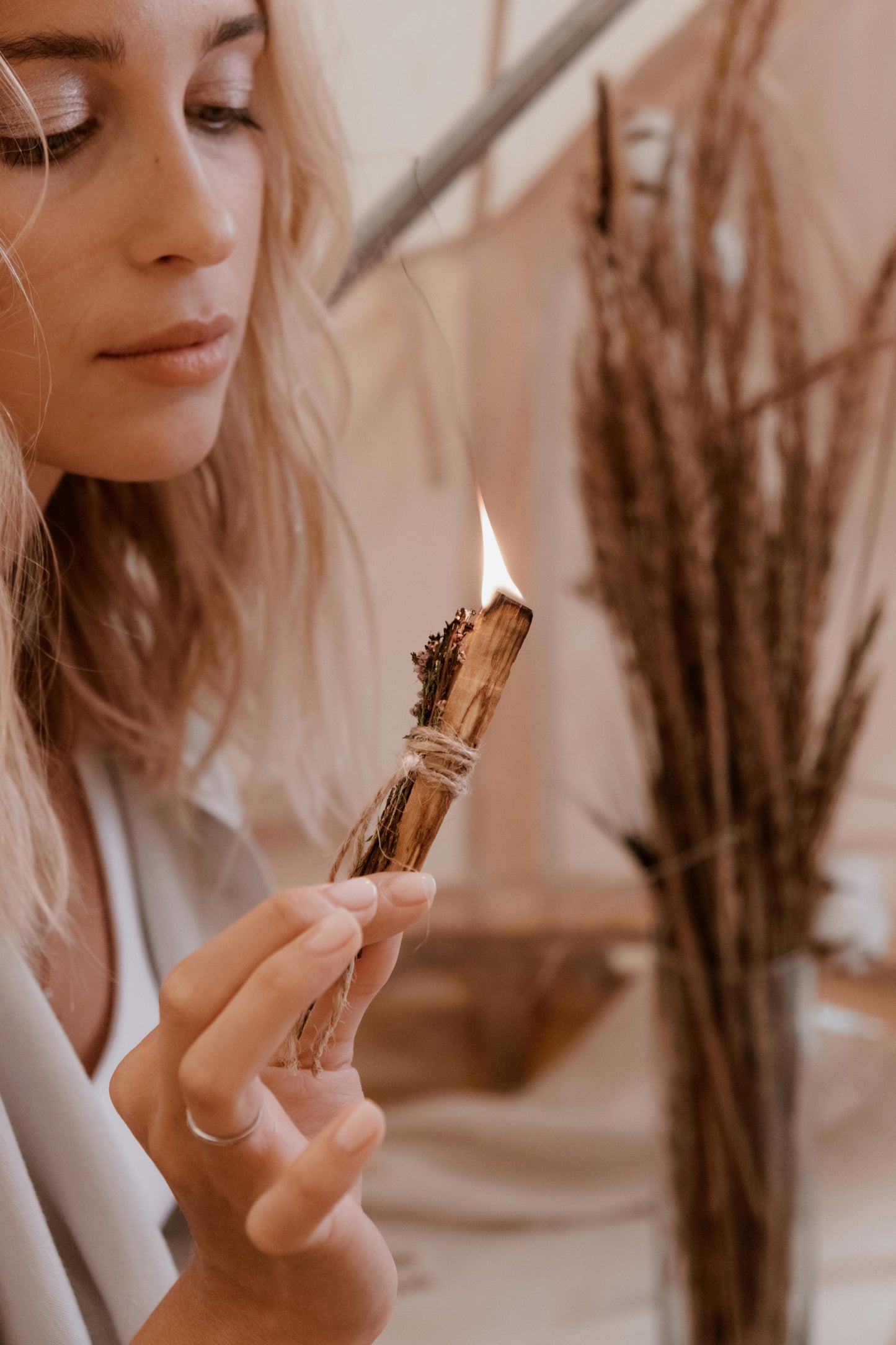 Palo Santo Räucherholz Stab – Heiliges Holz für spirituelle Räucherungen