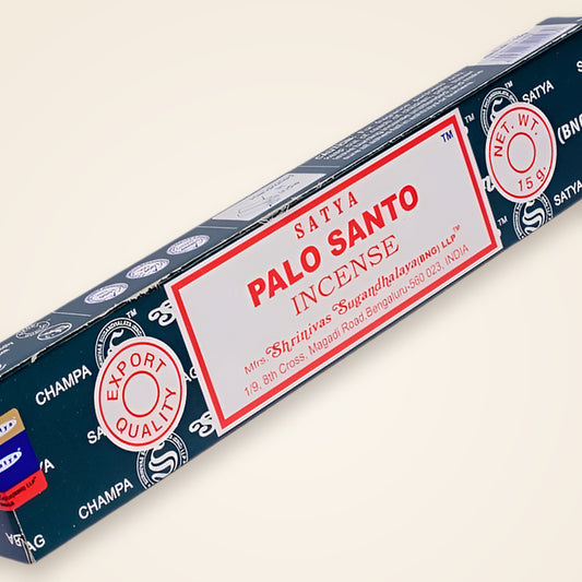 Satya Palo Santo Räucherstäbchen – Packung in der Nahansicht