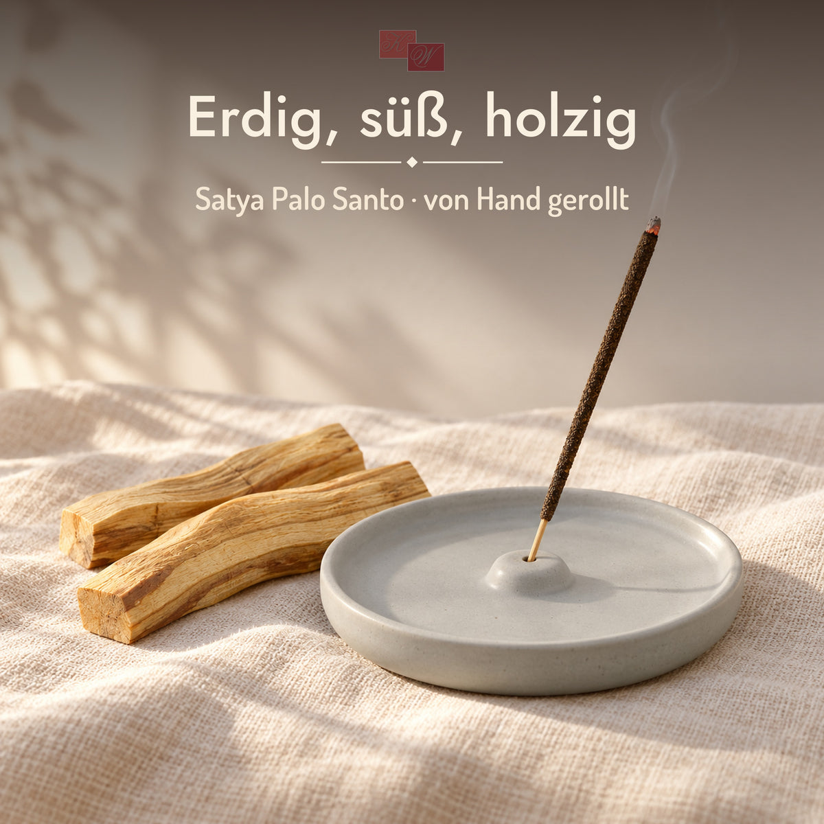 Satya Palo Santo Räucherstäbchen – glimmendes Räucherstäbchen im Halter mit Palo-Santo-Holz, Duft: erdig, süß, holzig