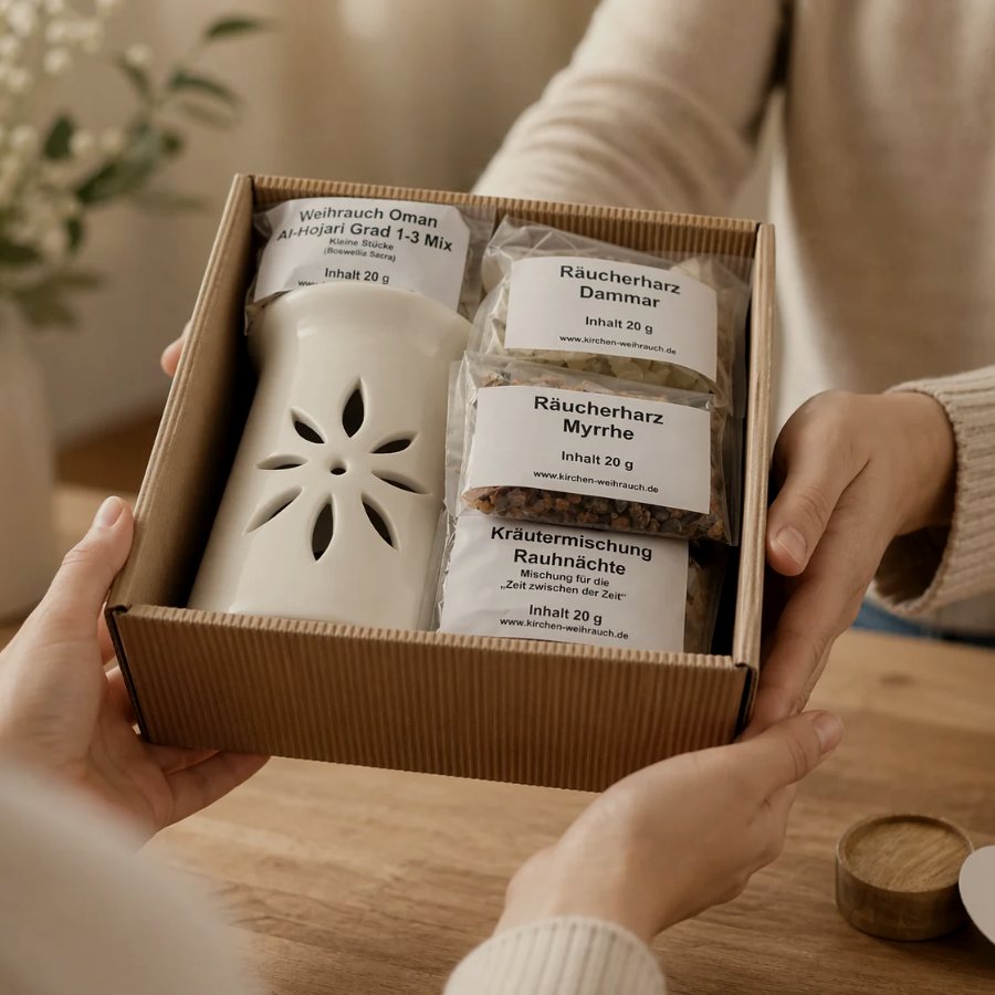 Räucherset als Geschenk in einer Box mit Stövchen und Räucherwerk
